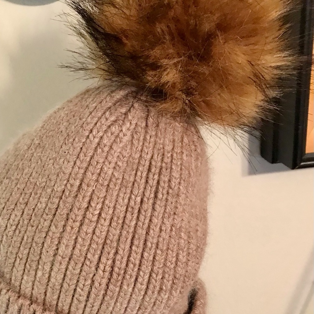 NORLA CANADA Fun Ribbed Knit Beanie Cap Faux Fur Pompom - Picture 5 of 6